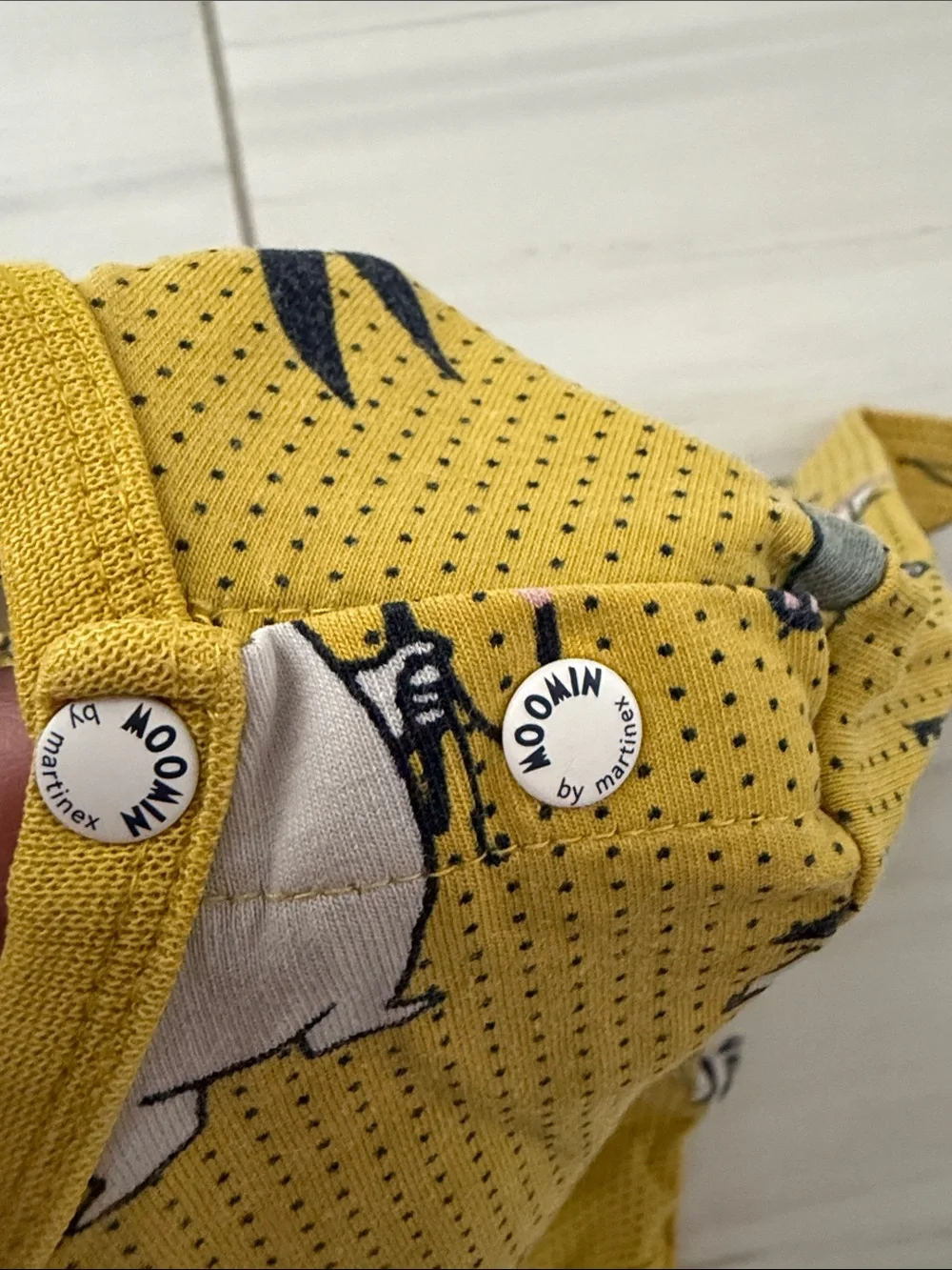 Moomin by Martinex Long-Sleeve Onesie in Yellow with Moomin Characters Size 80cm